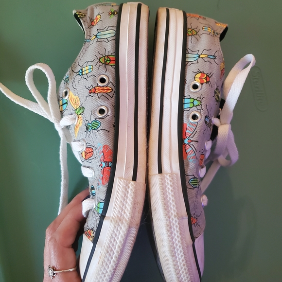 Converse Kids Sneakers with Colorful Bug Print - Picture 3 of 7